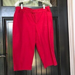 St Johns Bay Petite Stretch Red Capris, Size 10P